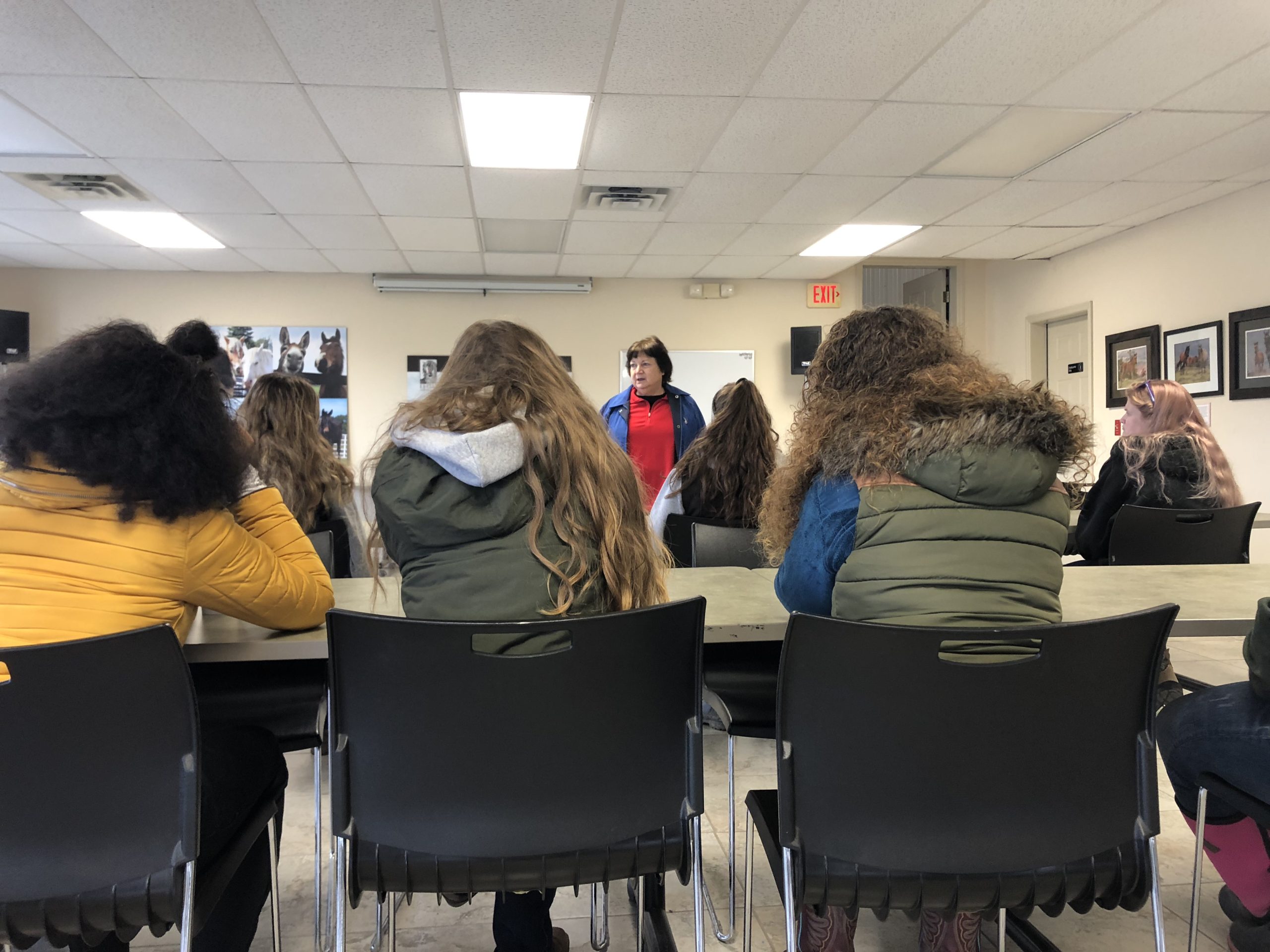 You are currently viewing SUNY Cobleskill Equine Studies Students Visit Equine Advocates